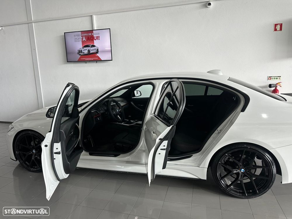 BMW 320 d Pack M - 19