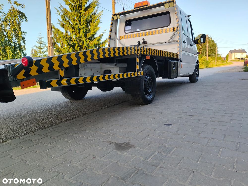 Mercedes-Benz Sprinter - 25