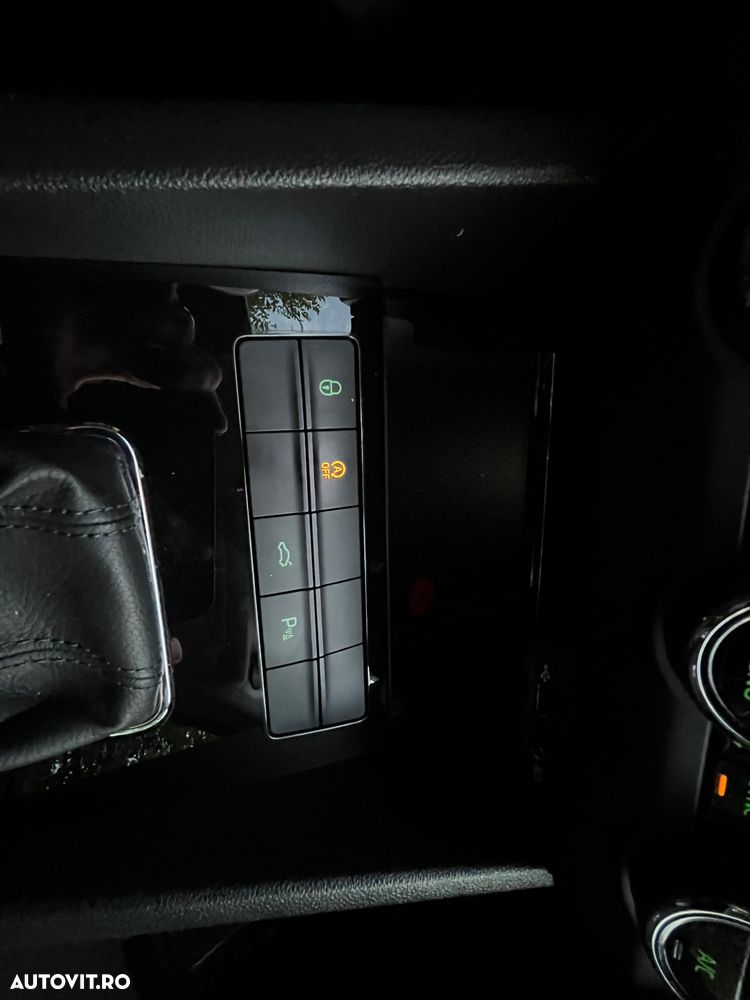 Skoda Octavia 2.0 TDI DSG Style - 15