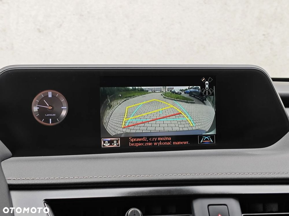 Lexus UX 250h GPF Business Edition 2WD - 17