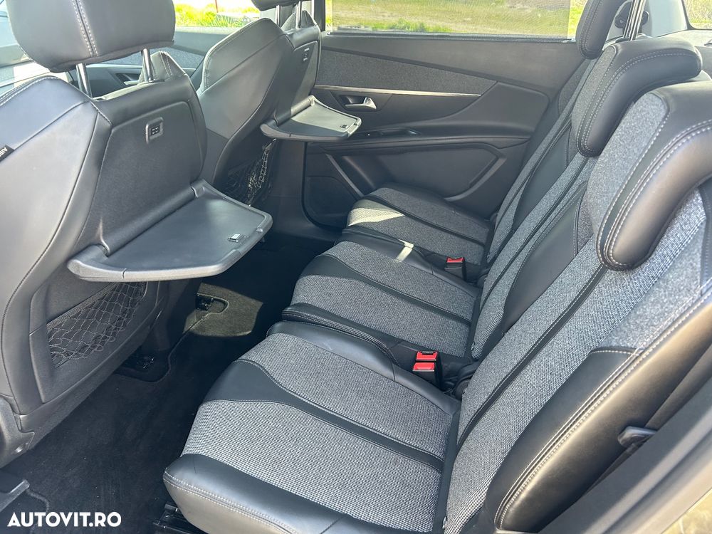 Peugeot 5008 - 25