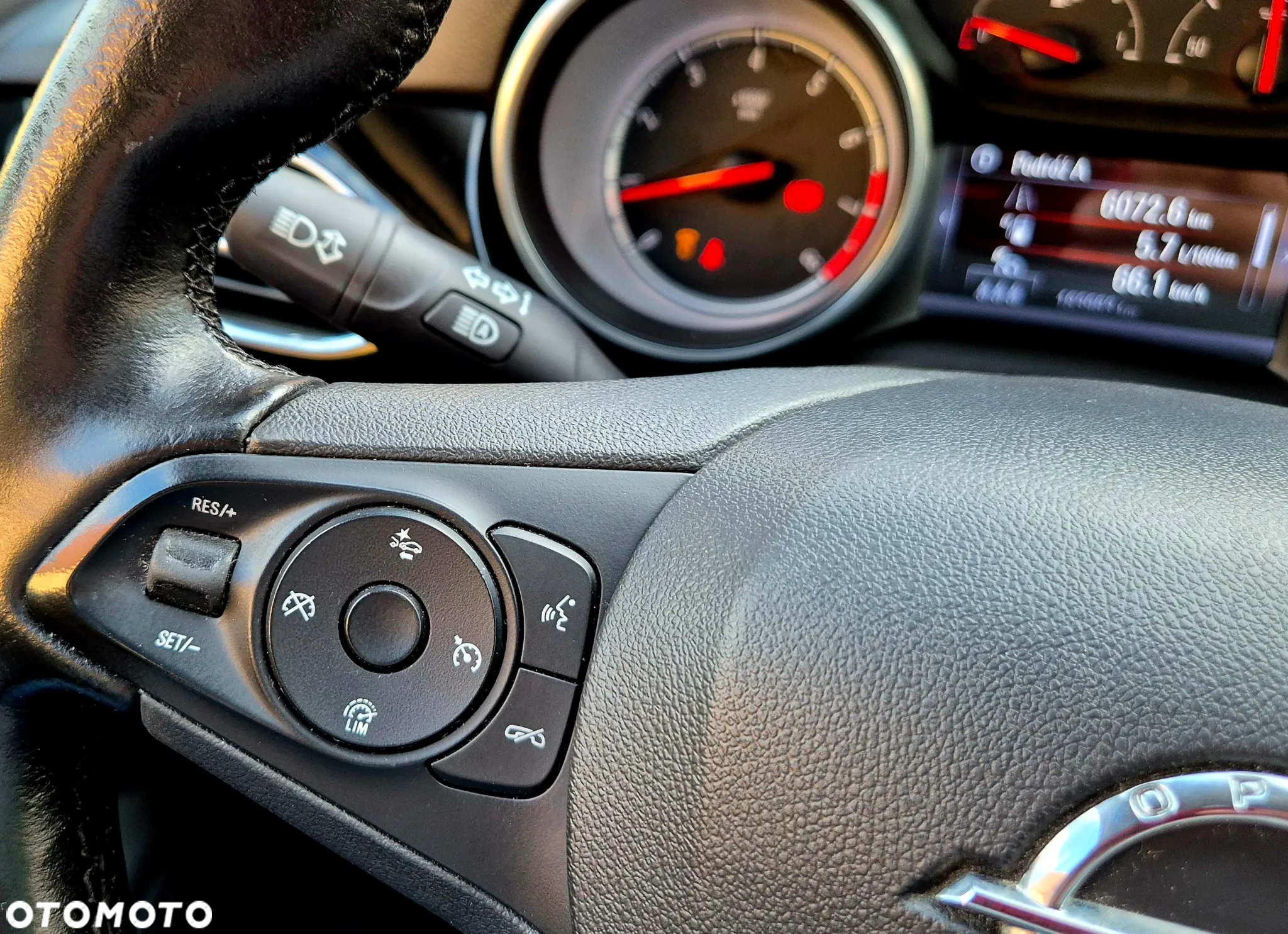 Opel Astra 1.4 Turbo Dynamic - 26