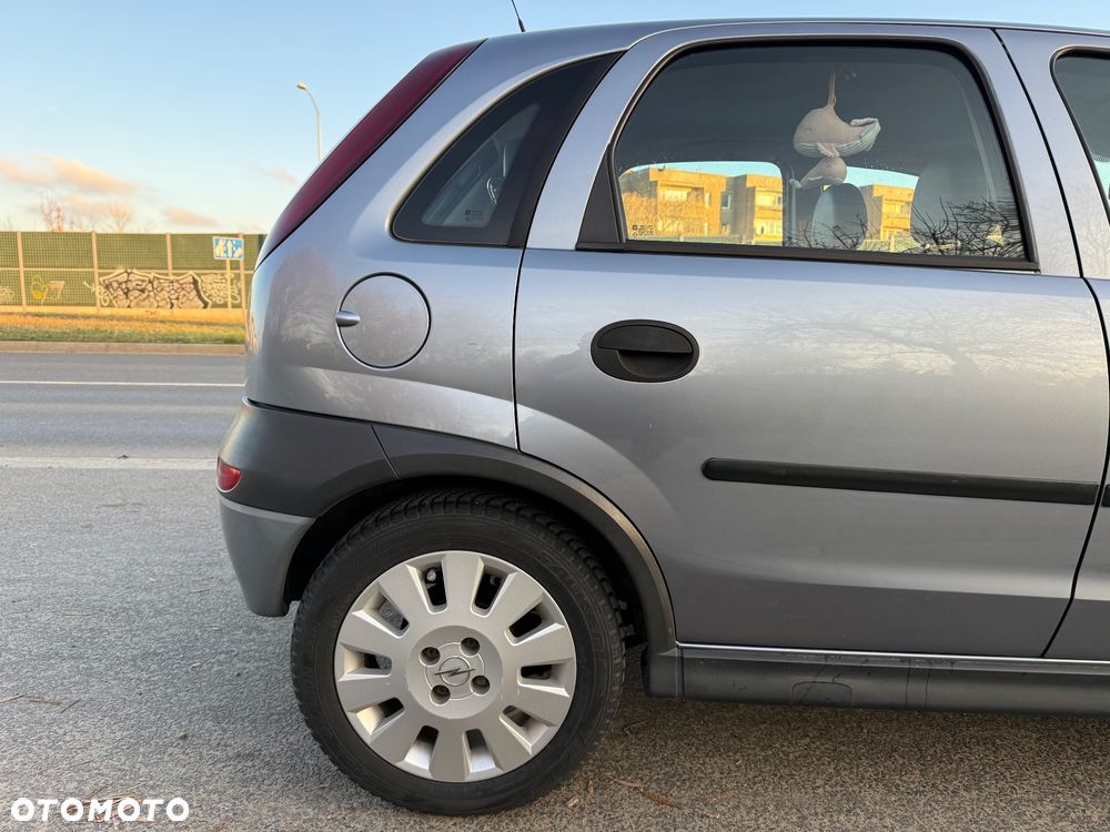 Opel Corsa 1.4 16V Elegance - 3