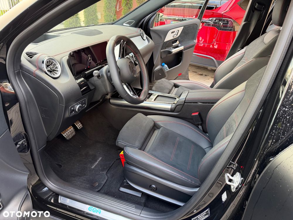 Mercedes-Benz EQA 300 66.5kWh 4-Matic AMG Line - 15