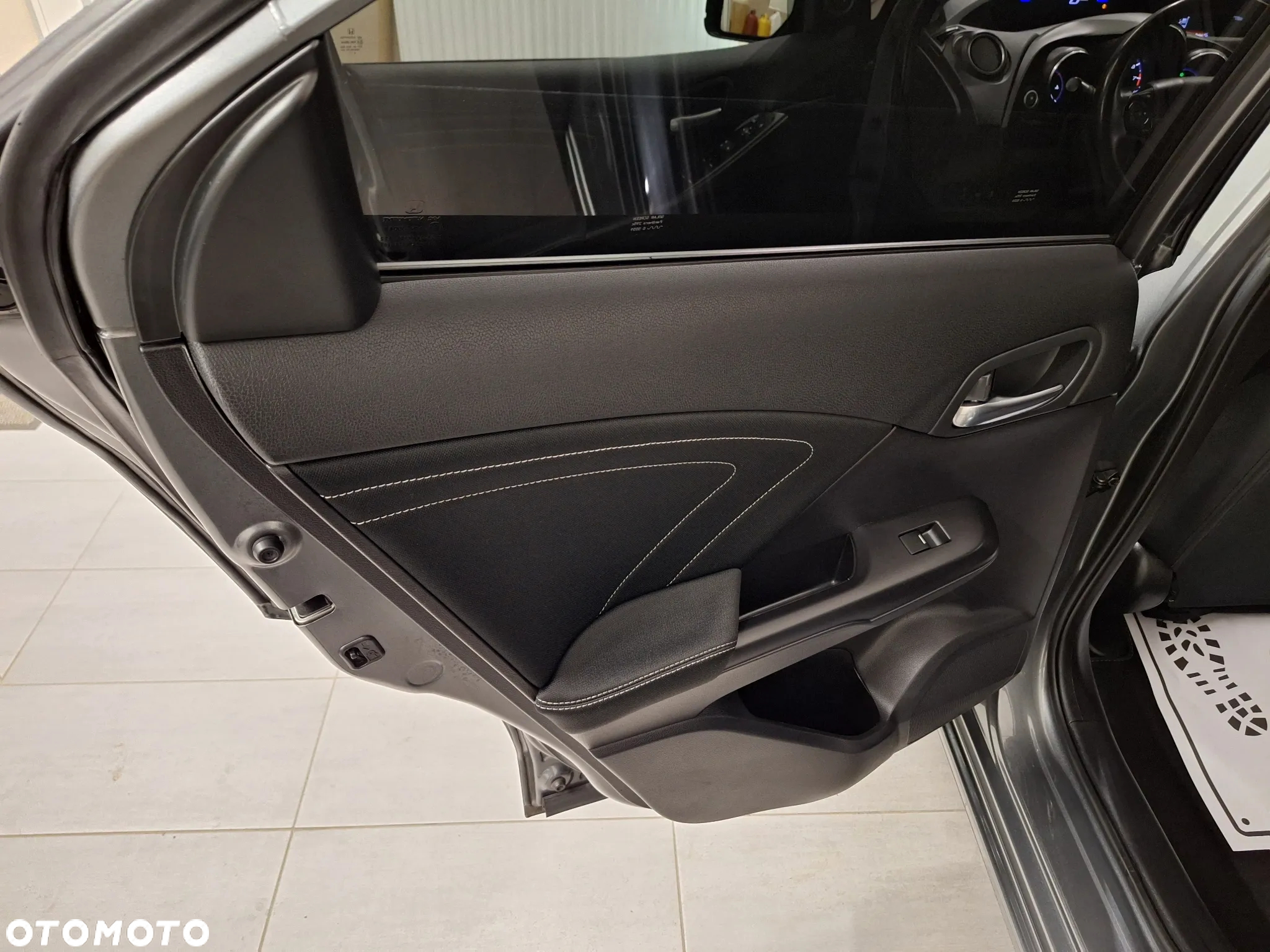 Honda Civic 1.8 i-VTEC S 40 Jahre Edition - 21