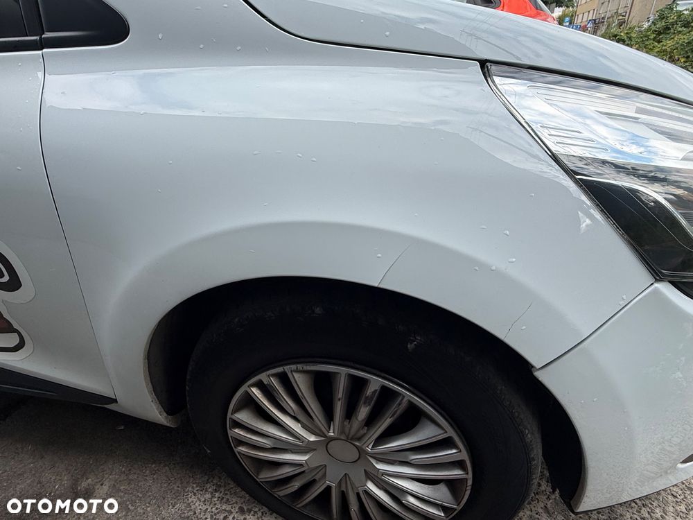 Renault Clio - 32