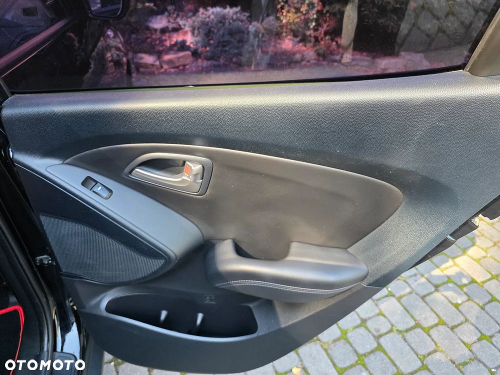 Hyundai ix35 1.6 2WD Classic - 20