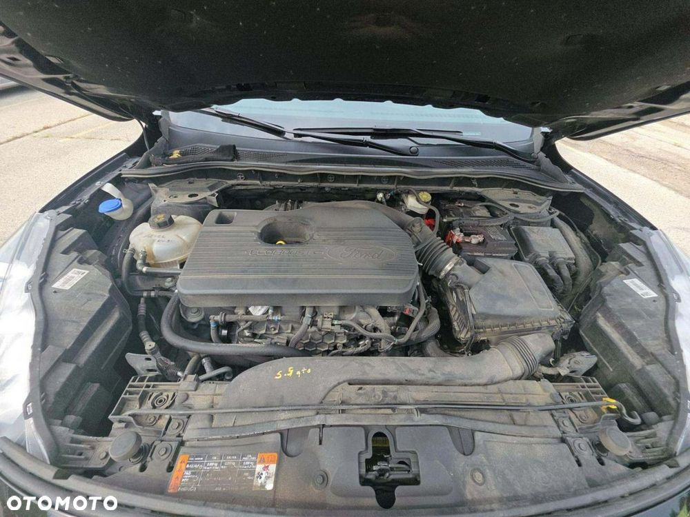 Ford Kuga - 10
