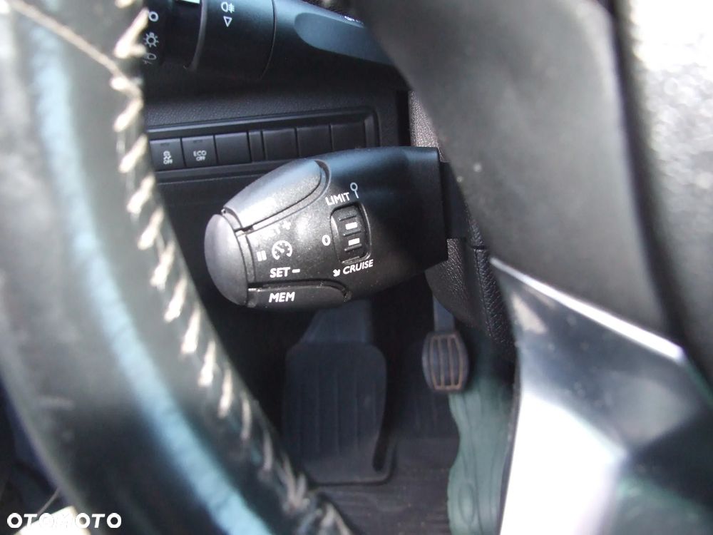 Peugeot 308 1.6 BlueHDi Active S&S - 22