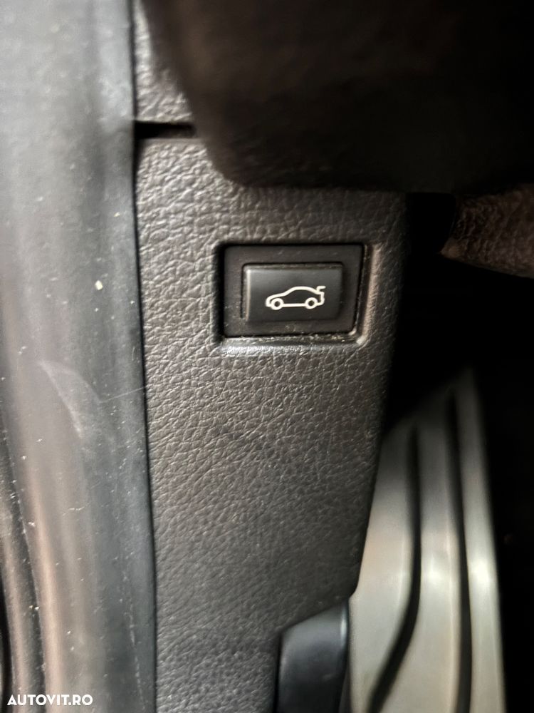 BMW Seria 3 320i Aut. M Sport - 11