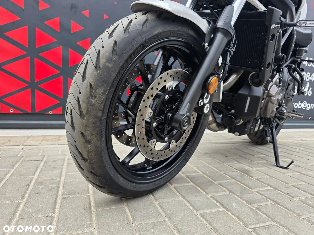 Yamaha XSR - 12