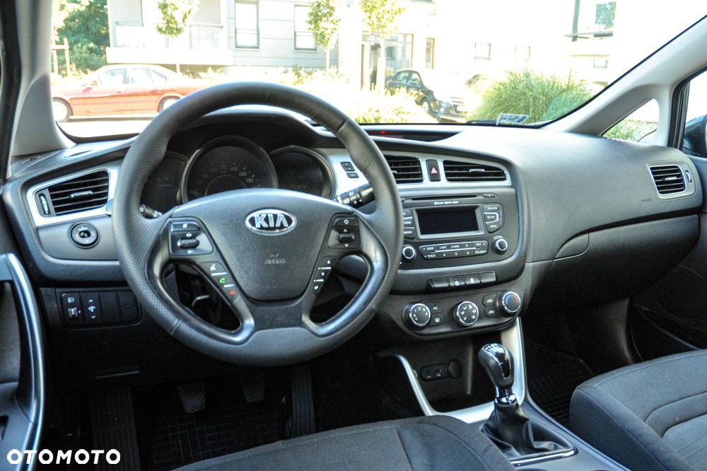 Kia Ceed - 9