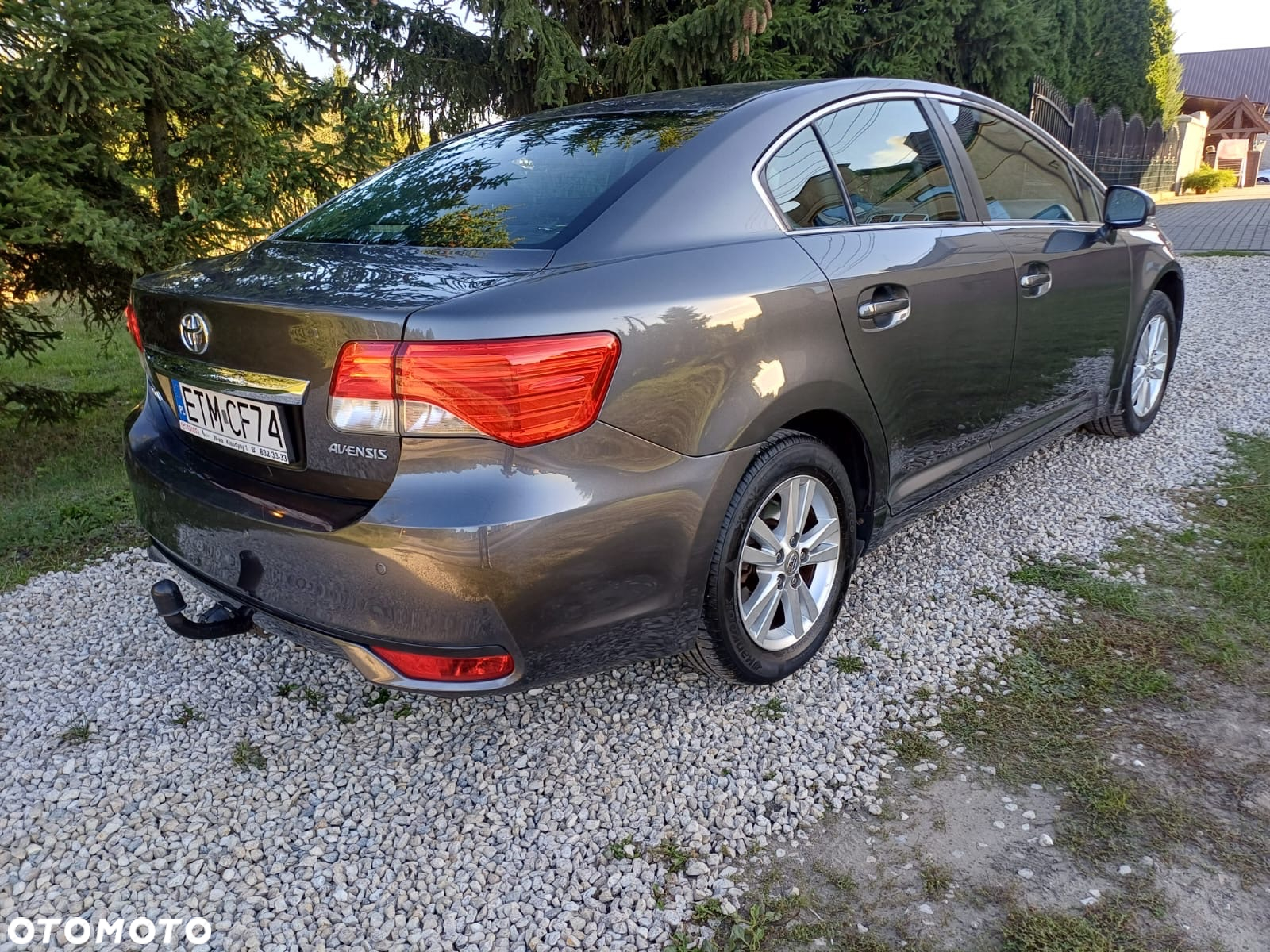 Toyota Avensis 1.8 Premium - 11