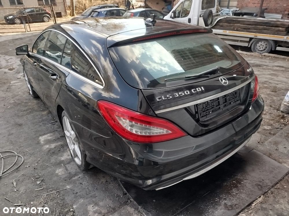 Mercedes-Benz CLS 350 CDI 4-Matic BlueEff - 2