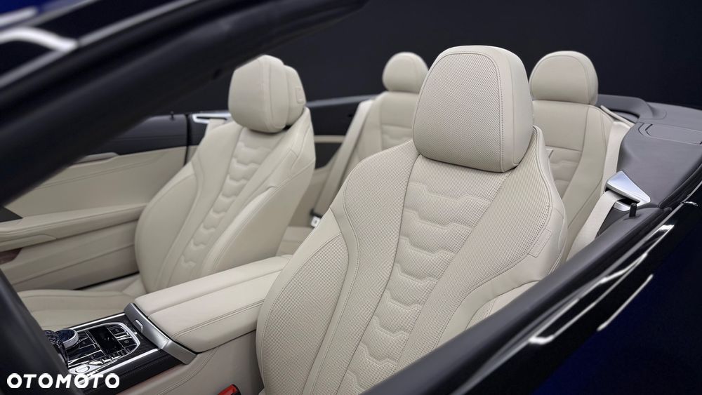 BMW Seria 8 840i xDrive - 16