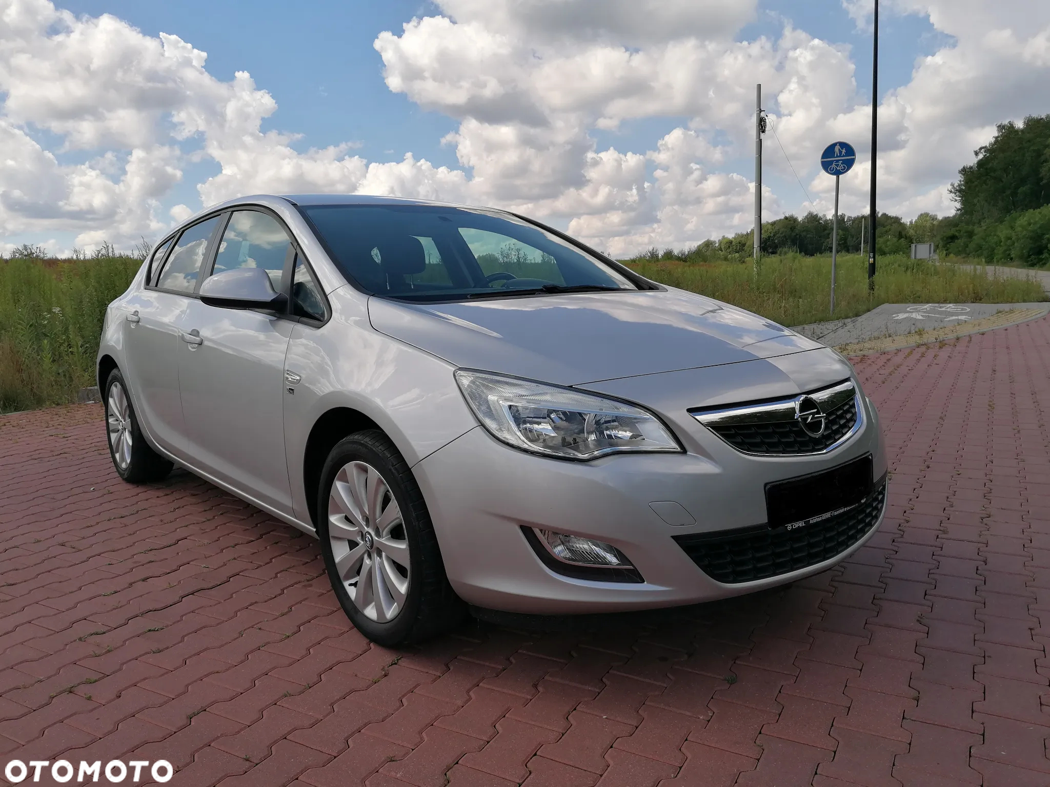 Opel Astra 1.4 Turbo 150 Jahre - 2