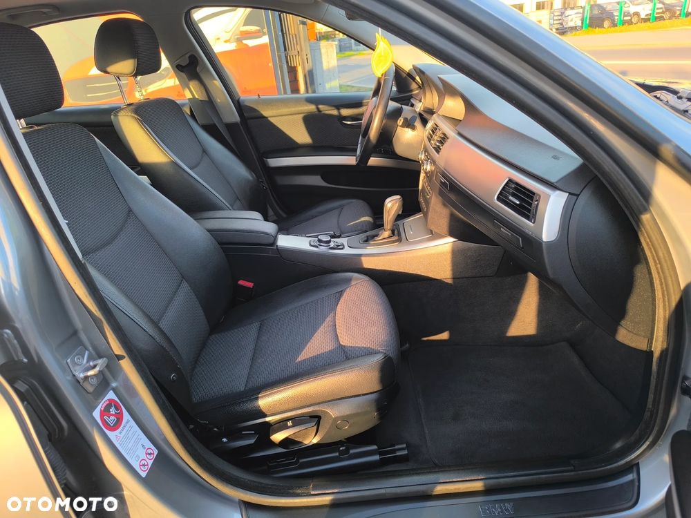 BMW Seria 3 - 18
