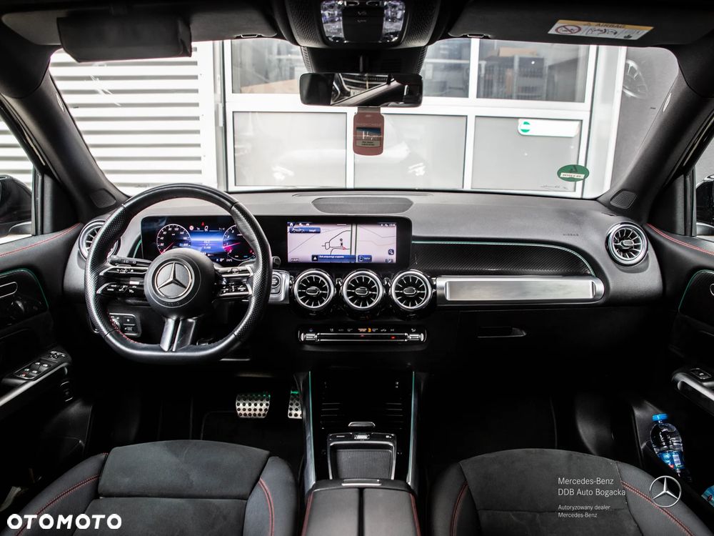 Mercedes-Benz GLB 220 mHEV 4-Matic AMG Line 8G-DCT - 22