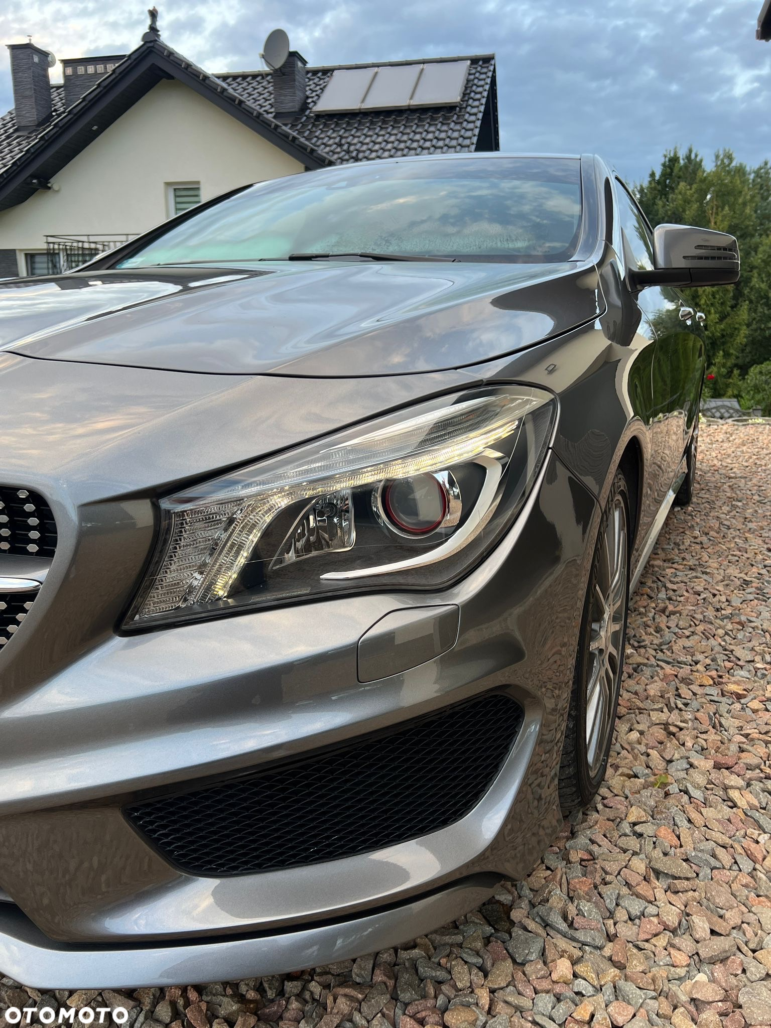 Mercedes-Benz CLA - 24
