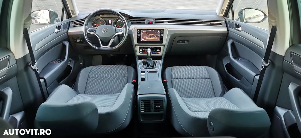 Volkswagen Passat Variant 2.0 TDI SCR DSG Business - 9