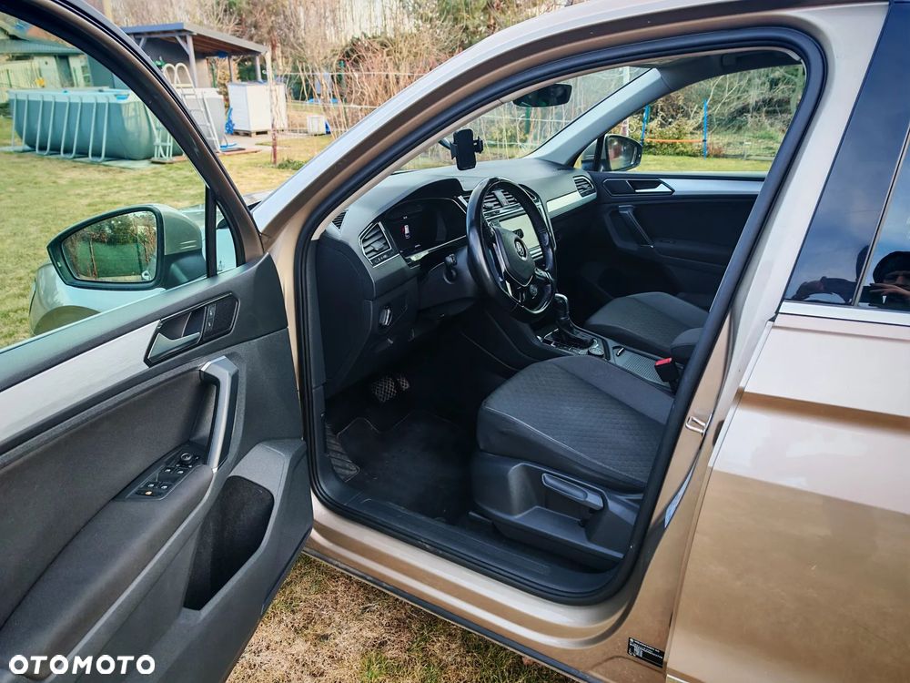 Volkswagen Tiguan - 10