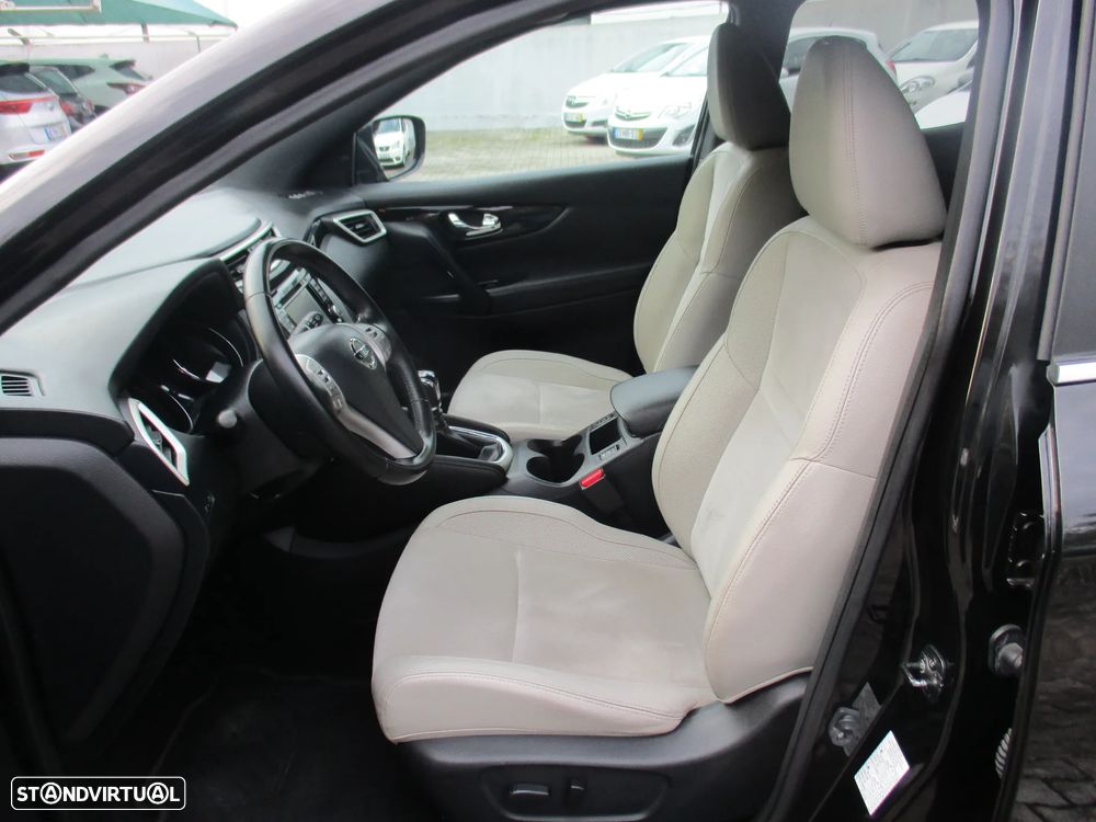 Nissan Qashqai 1.6 dCi Tekna Premium S Alcantara - 23