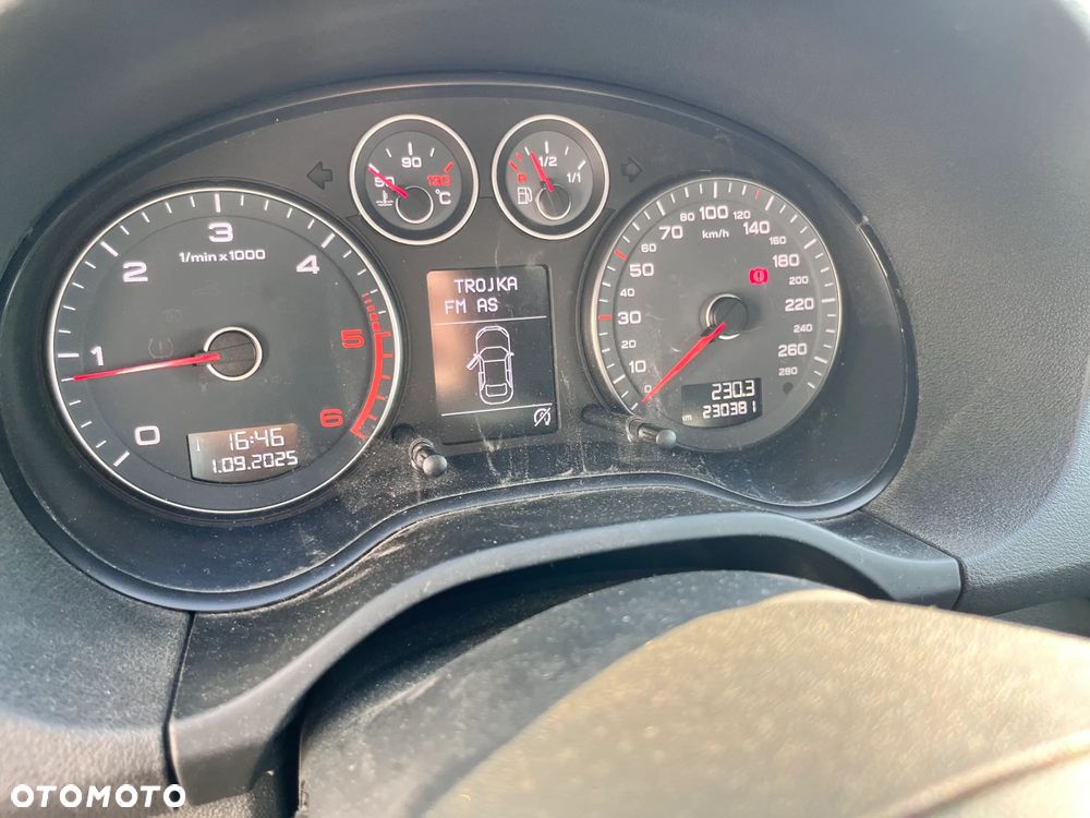 Audi A3 1.6 TDI DPF Ambition - 9