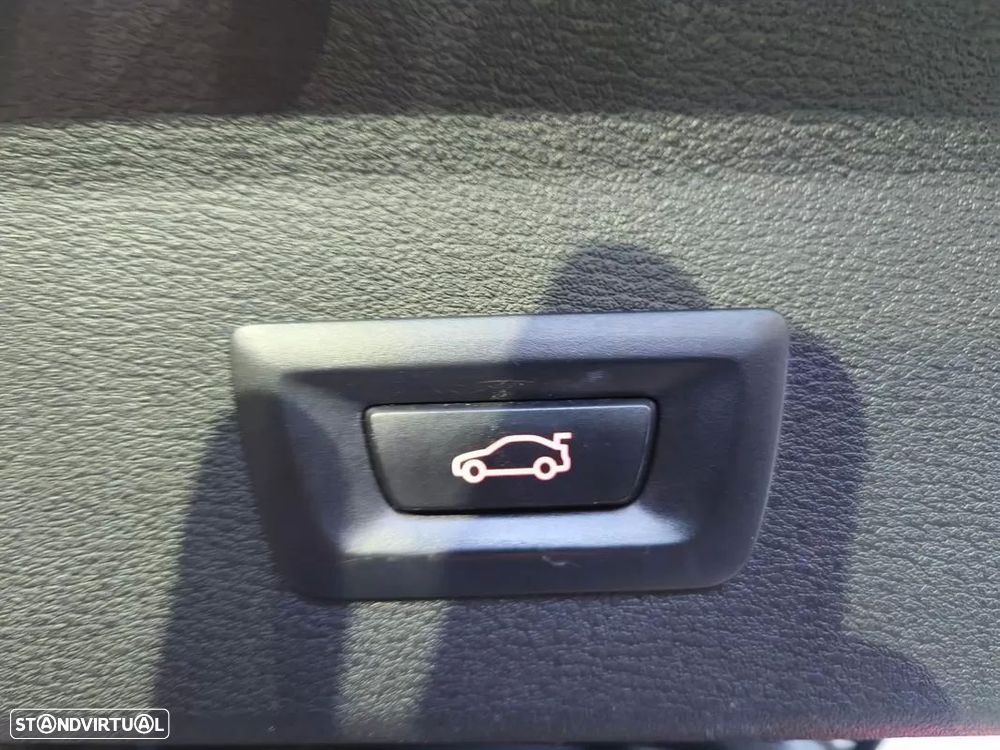 BMW X1 16 d sDrive Advantage - 32