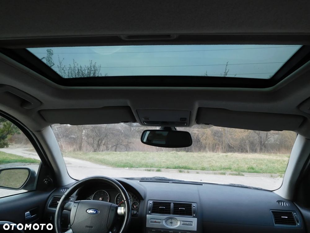 Ford Mondeo 1.8 Ambiente - 9