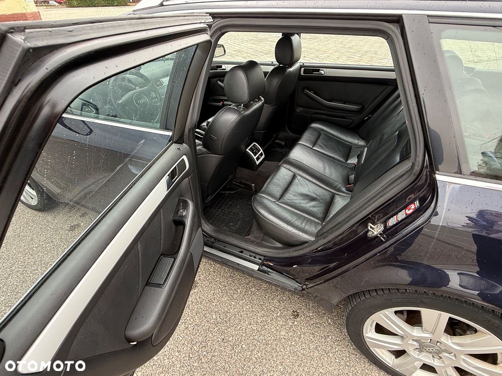 Audi A6 Avant 3.0 Quattro - 25