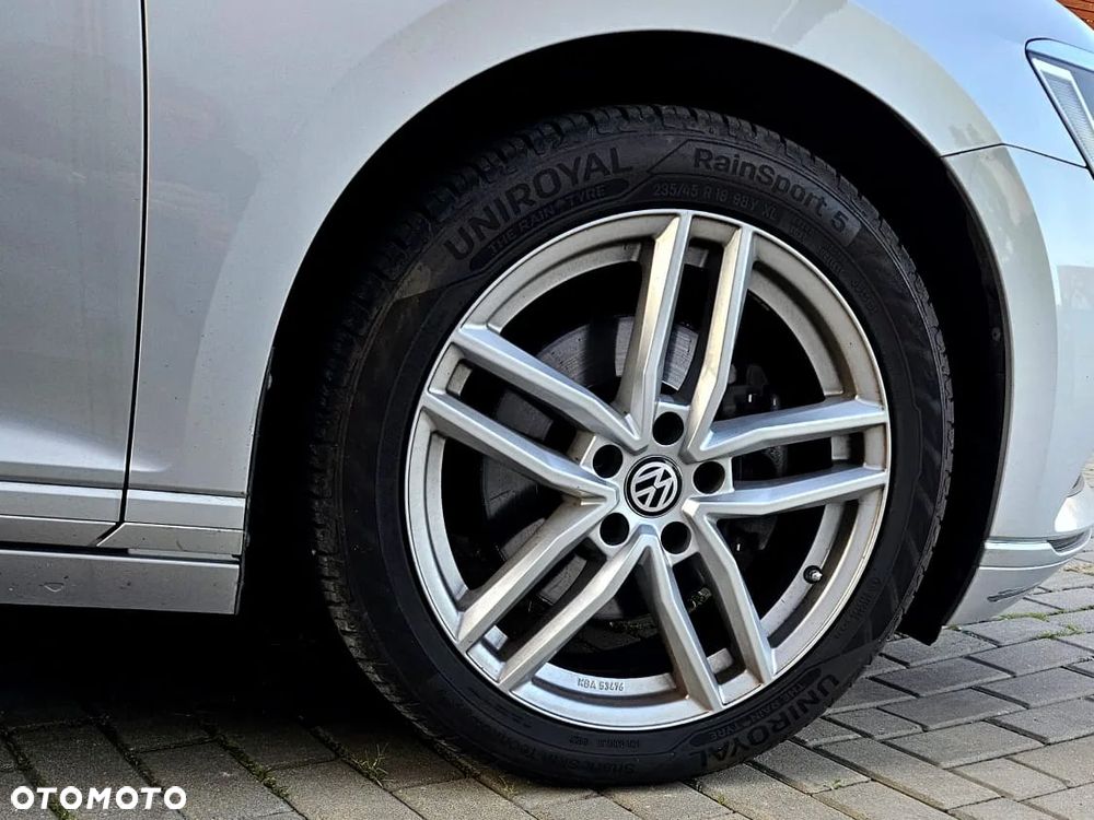 Volkswagen Passat - 5
