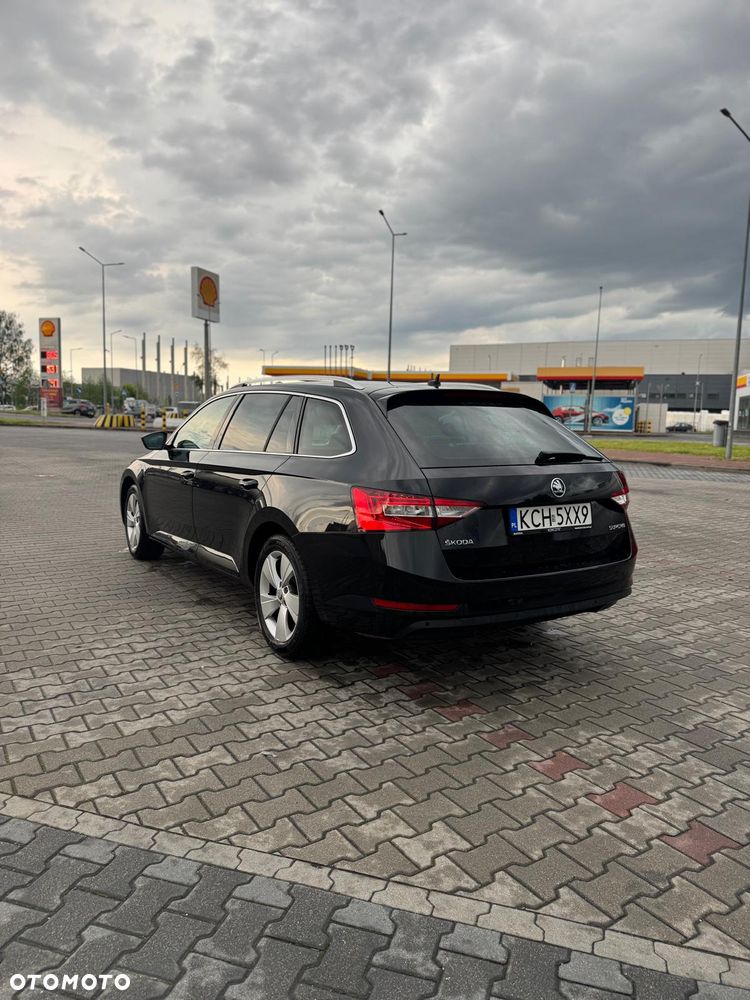 Skoda Superb 2.0 TDI Ambition - 6