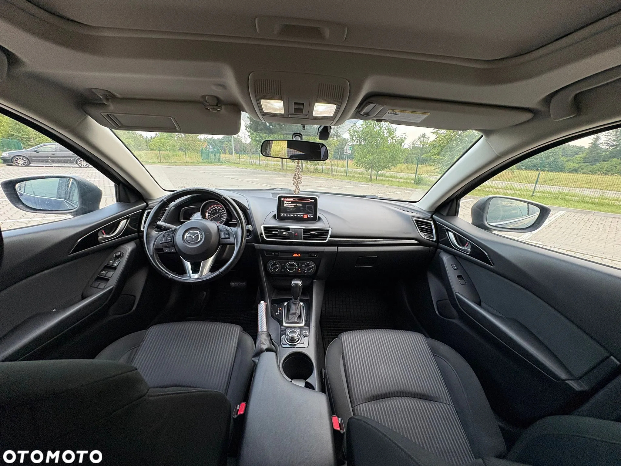 Mazda 3 - 8