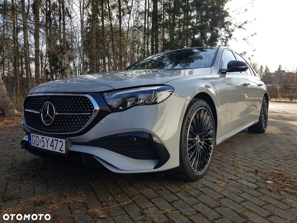 Mercedes-Benz Klasa E 300 de PHEV 4-Matic AMG 9G-Tronic - 1