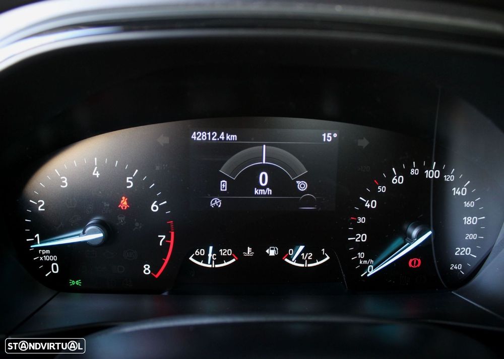 Ford Focus 1.0 EcoBoost MHEV ST-Line - 38