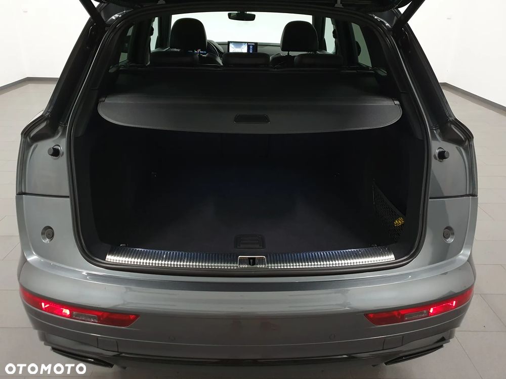 Audi Q5 40 TDI quattro S tronic S line - 38