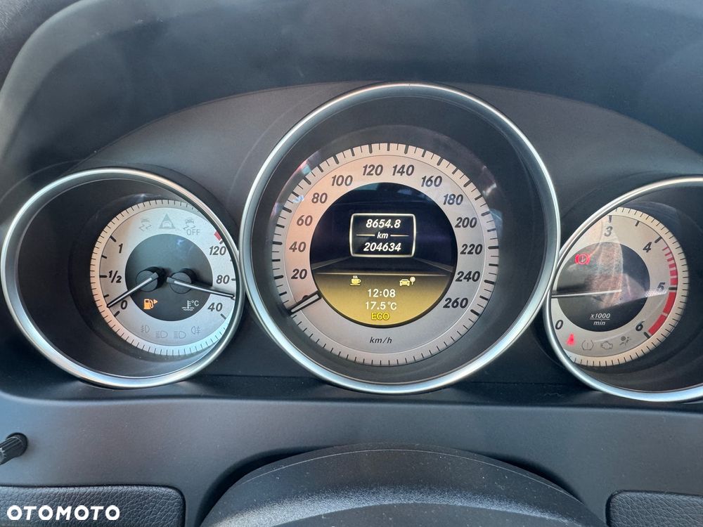 Mercedes-Benz Klasa C 220 CDI Avantgarde DPF Sport Edition + - 12