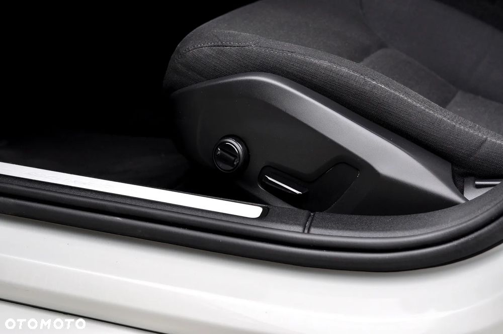 Volvo V60 T6 AWD Recharge Geartronic Inscription - 23