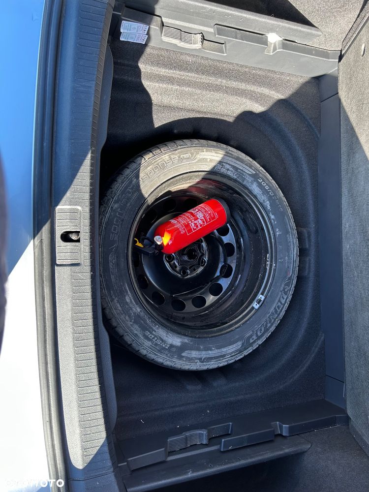 Volkswagen Golf VII 1.6 TDI BlueMotion Trendline - 4