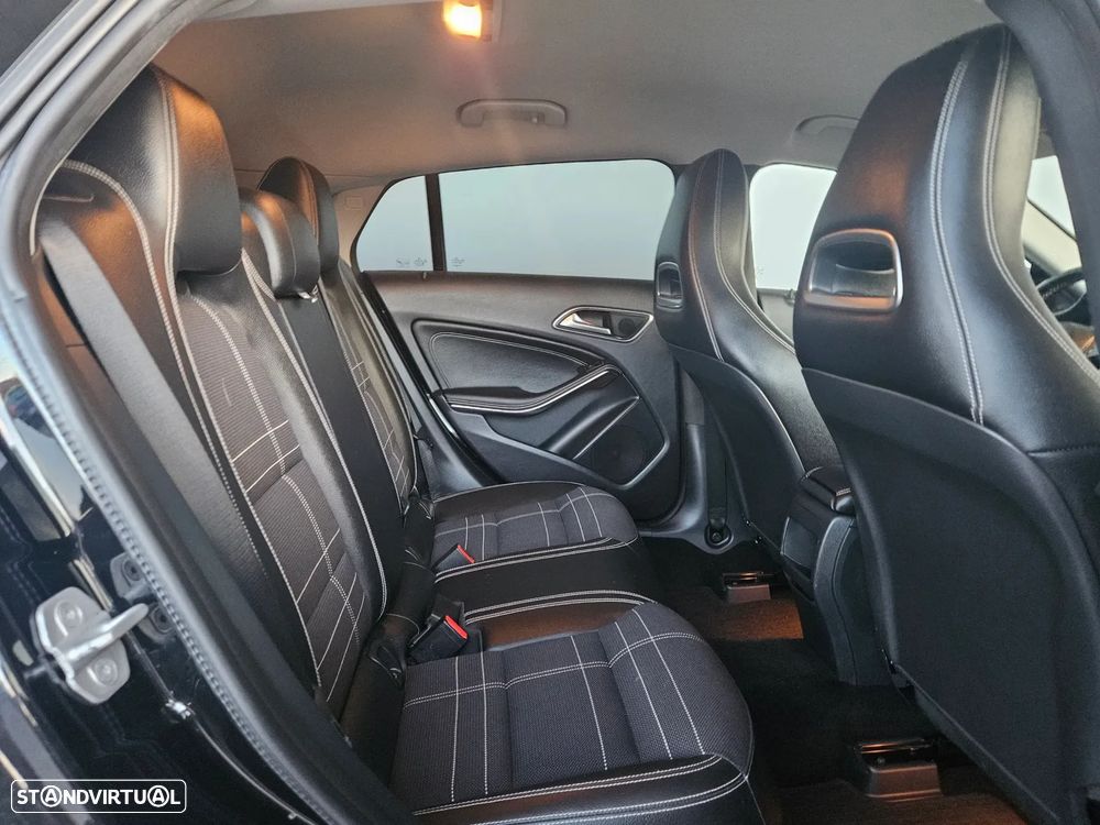 Mercedes-Benz CLA 180 d Peak Edition - 11