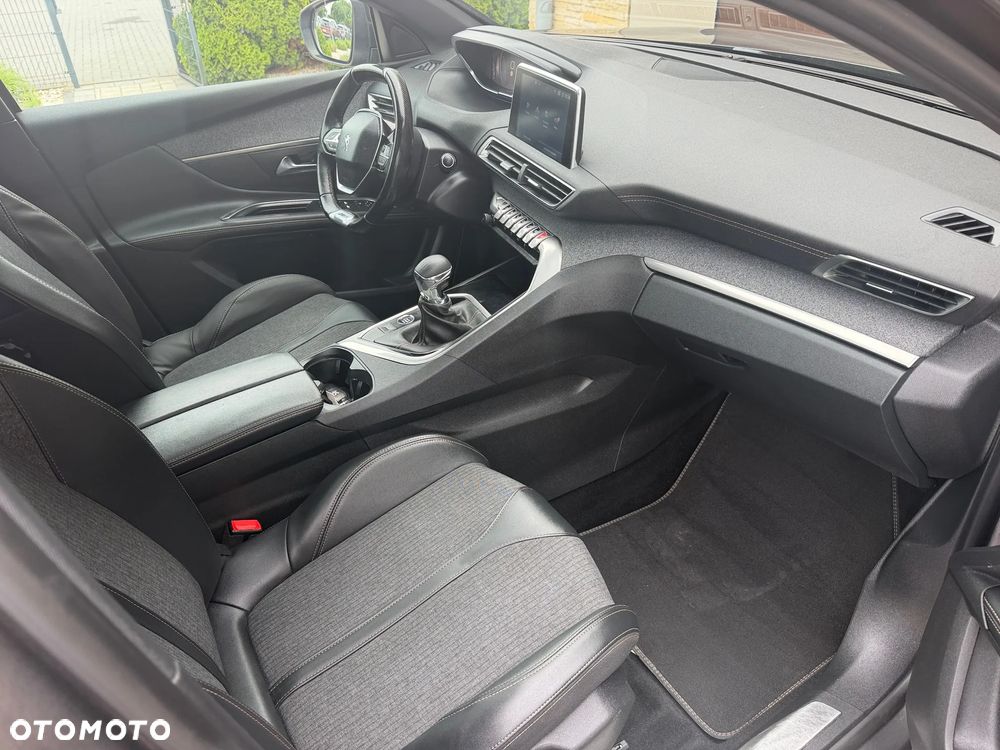 Peugeot 5008 - 25