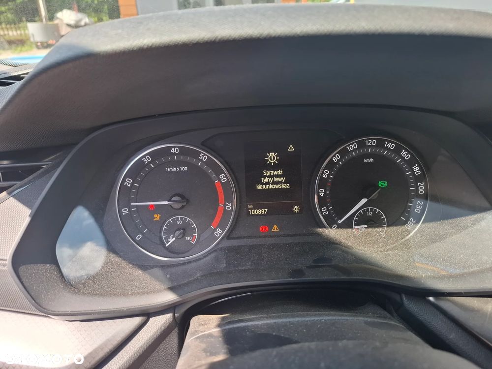 Skoda Octavia 1.5 TSI e-Tec Sportline DSG - 8