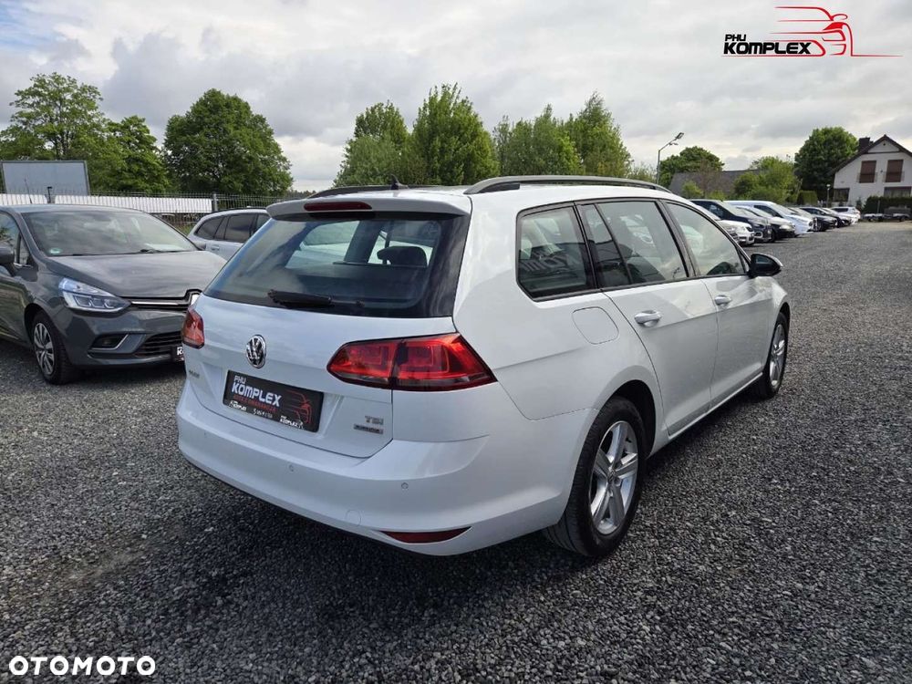 Volkswagen Golf - 5