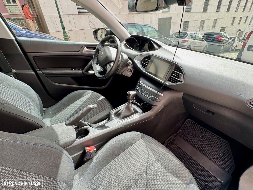 Peugeot 308 SW 1.2 PureTech Style - 7