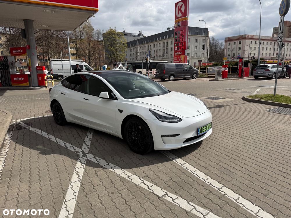 Tesla Model 3 Langstreckenbatterie Allradantrieb Dual Motor - 1