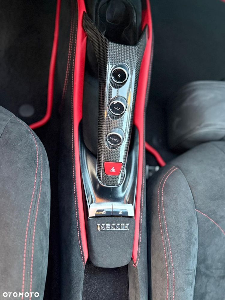 Ferrari 488 - 21