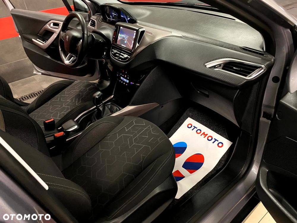 Peugeot 2008 120 VTI Allure - 16
