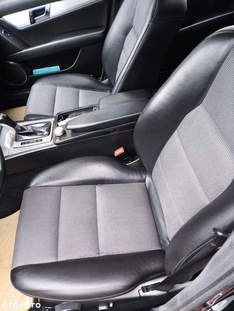 Mercedes-Benz Klasa C 220 CDI DPF Automatik BlueEFFICIENCY Avantgarde - 15