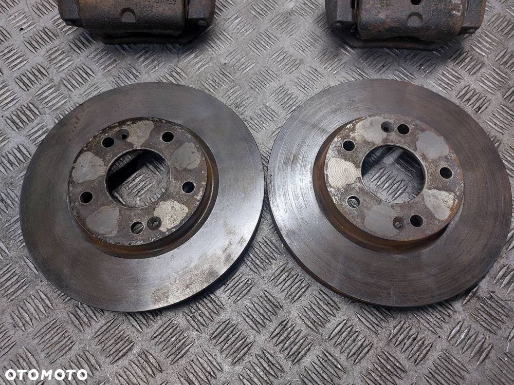 TARCZE HAMULCOWE PRZÓD + KLOCKI + ZACISKI HYUNDAI I30 I LIFT - 2