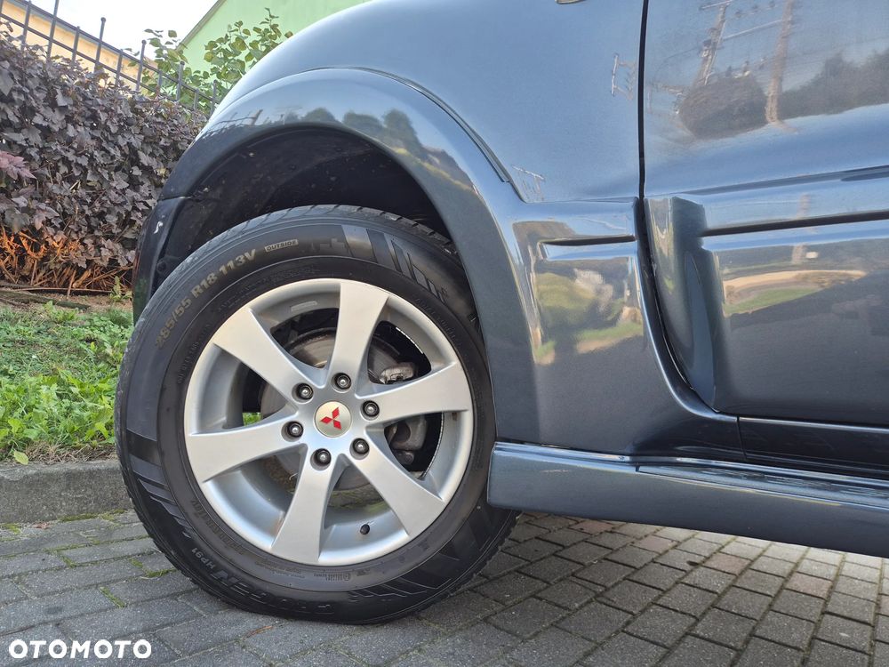 Mitsubishi Pajero - 2